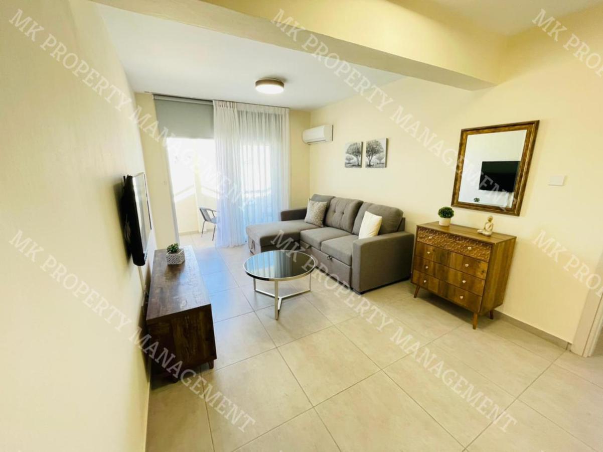 Milos City Center Apts No.34 Larnaca Exteriör bild