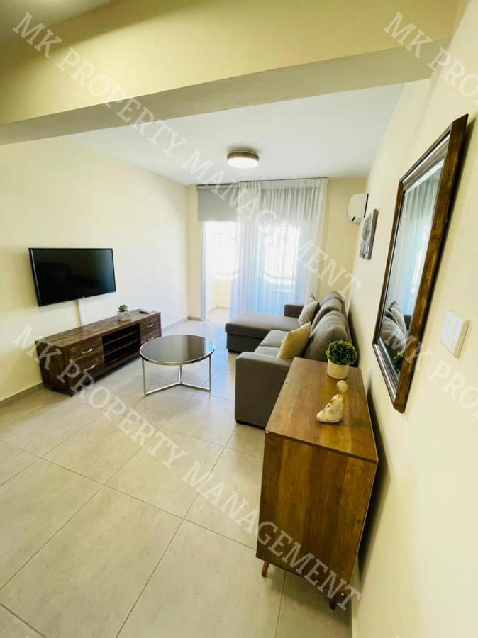Milos City Center Apts No.34 Larnaca Exteriör bild