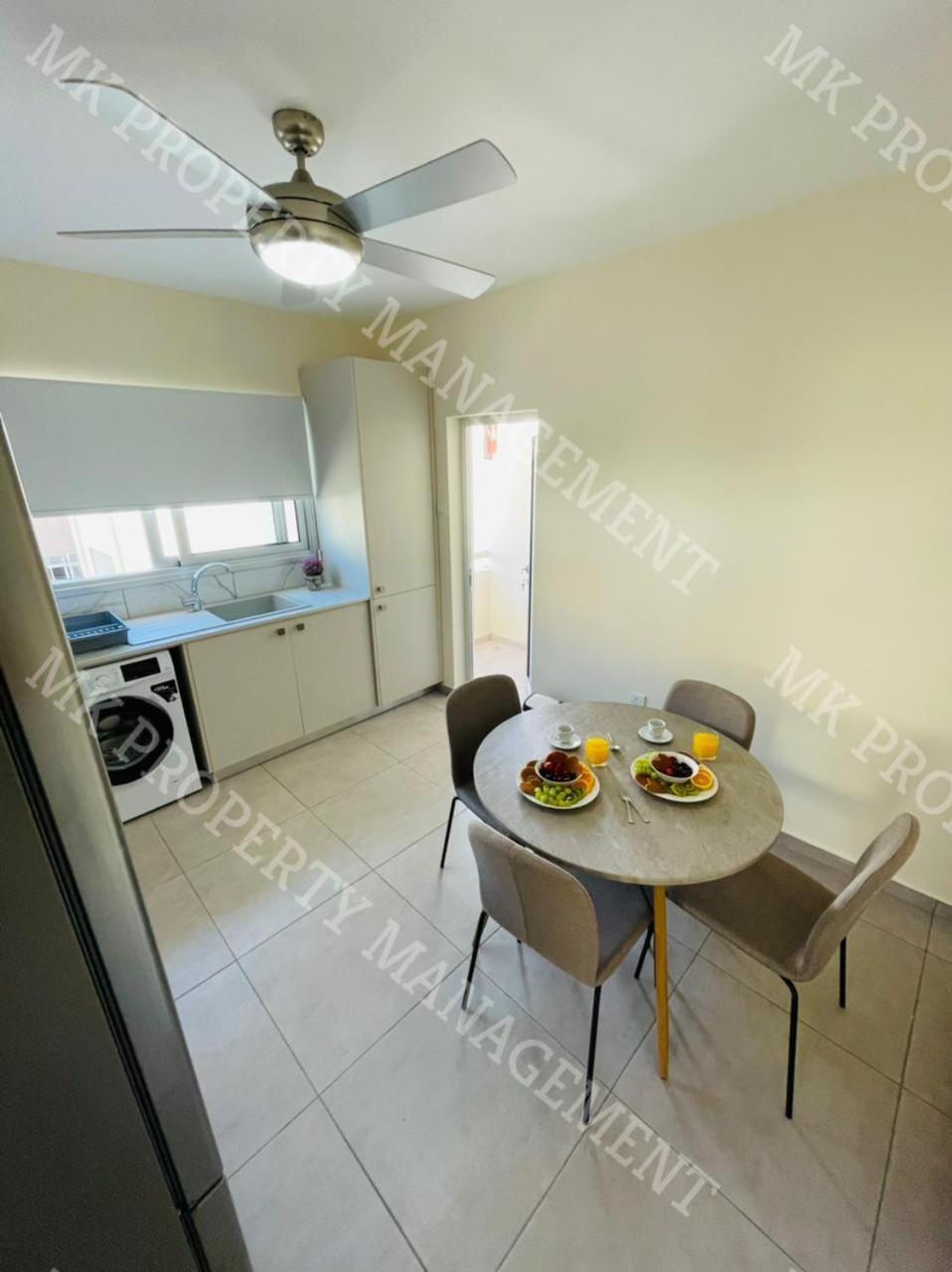 Milos City Center Apts No.34 Larnaca Exteriör bild