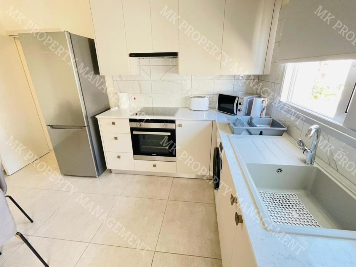 Milos City Center Apts No.34 Larnaca Exteriör bild